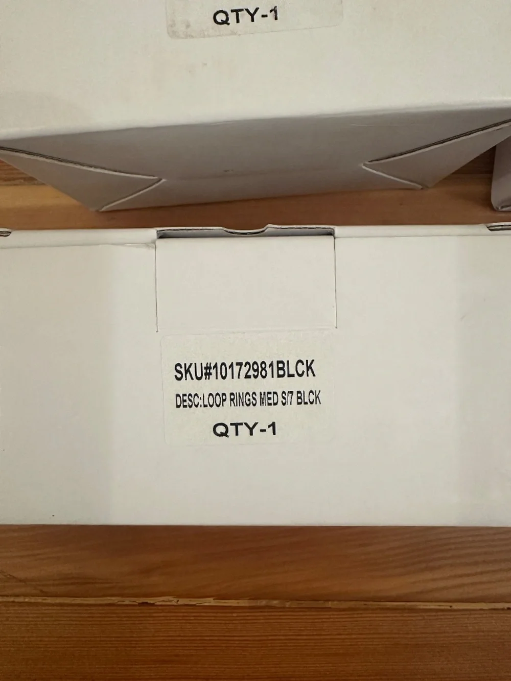 (4) boxes of RH Restoration Hardware medium loop rings in black. 7 loops/ box.
